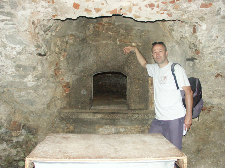 2007-07 Le Perthus 017.jpg - DCF 1.0